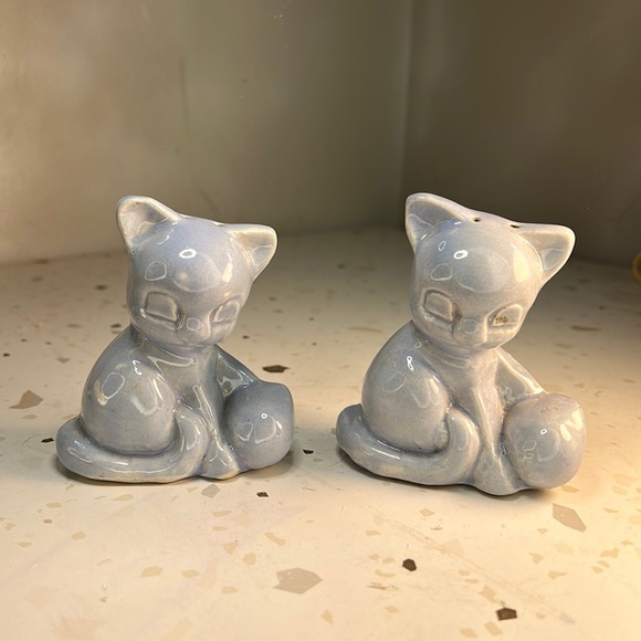 Vintage Other - Vintage Mid Century Modern Blue Ceramic Kitty Cats with Ball of Yarn